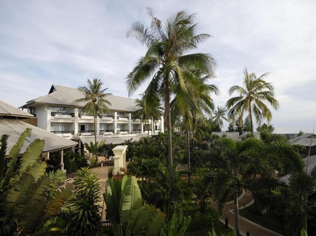 Golden Pine Beach Resort Pran Buri Bagian luar foto